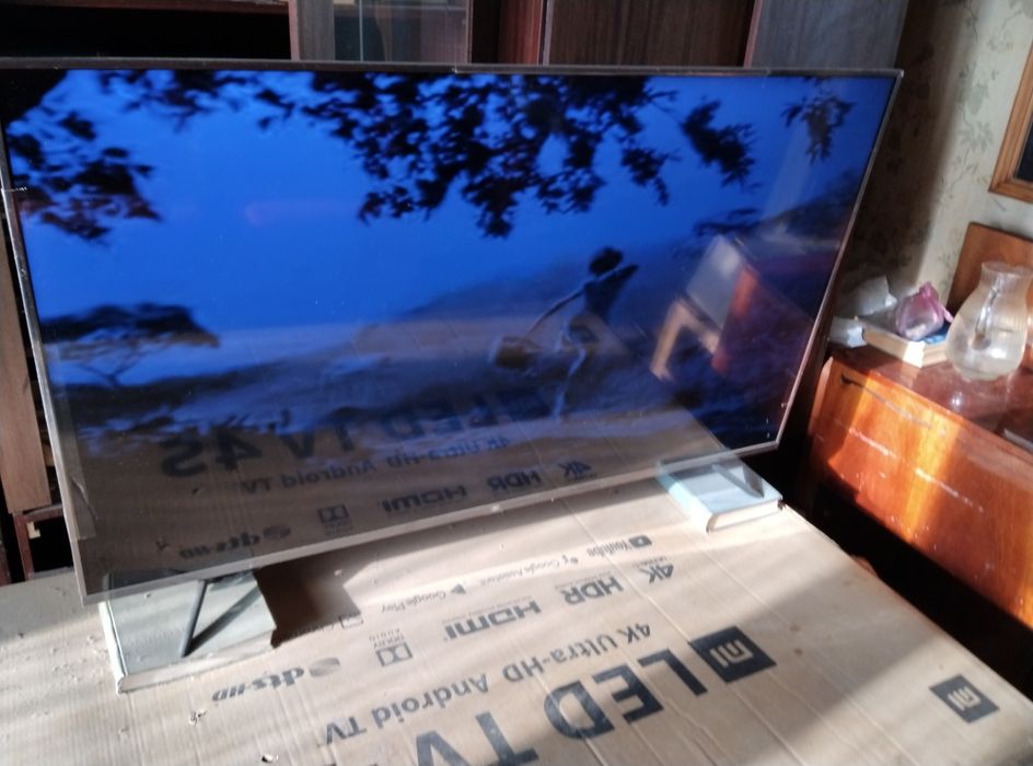 Телевизор 55 дюймов, топчик ультра крутой