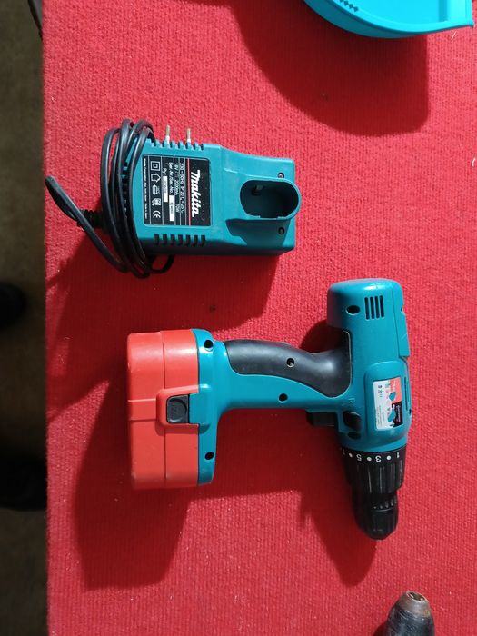 Makita 18V 2x wkrętarka akumulatorowa + 2 baterie + ładowarki