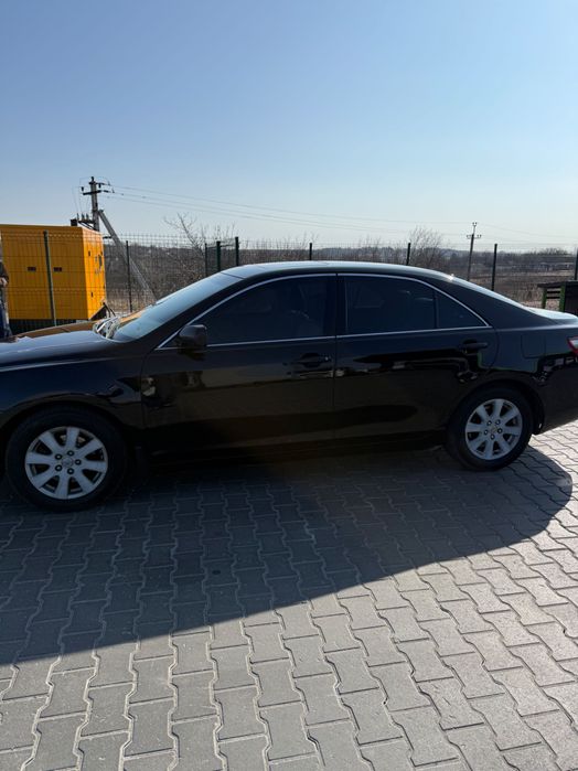 Toyota Camry. 40