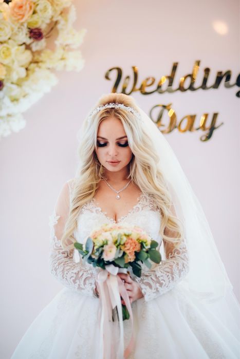 Весільна сукня продам