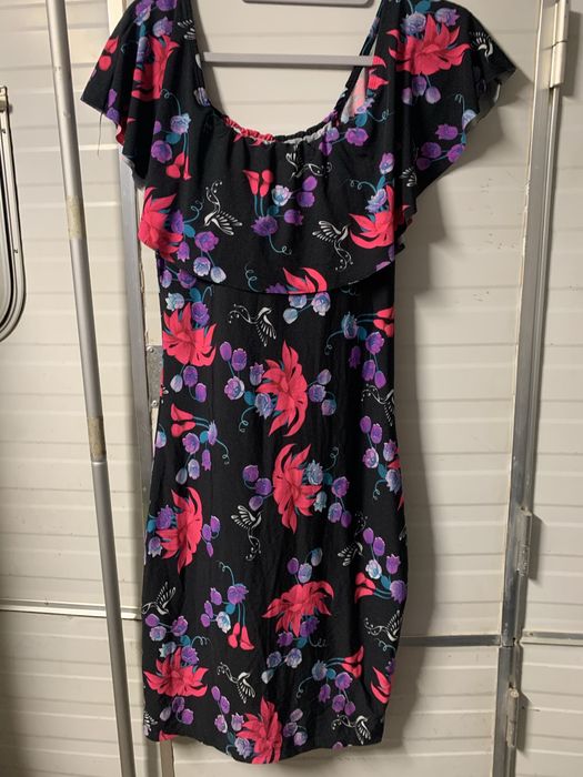 Vestido curto tomara que caiu