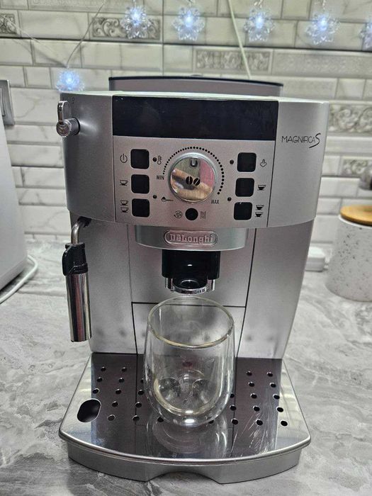 Кофемашина Delonghi Magnifica S ECAM 22.110.SB