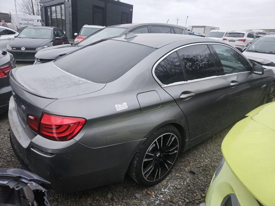 BMW Seria 5 530d   F10  12/2010 3.0 Diesel  Poduszki całe