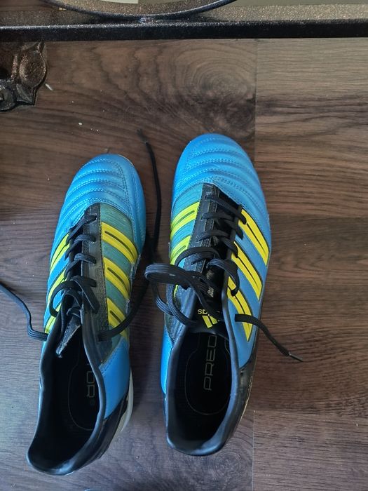 Buty piłkarskie 42