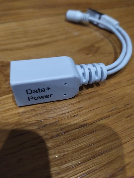 Зарядки, адаптери, проводи. Гортайте карусель