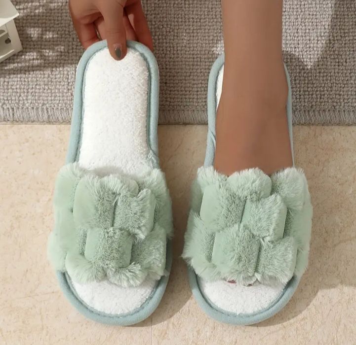 Женские домашние тапочки