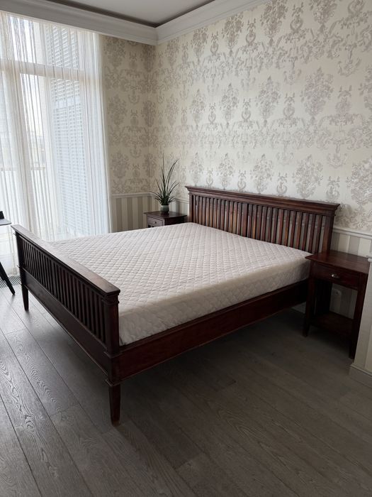 Drewniane łóżko 180x200 z palisandru + 2 szafki nocne | Almi Decor