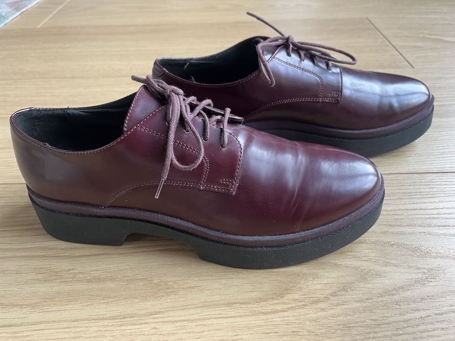 Sznurowane buty Geox