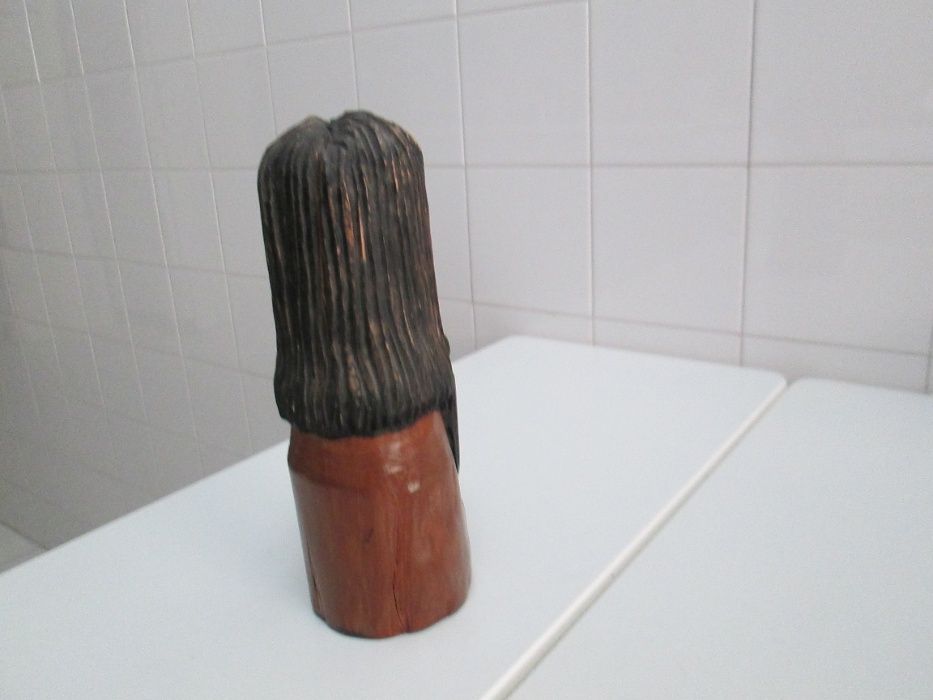 Imagem de Cristo em madeira