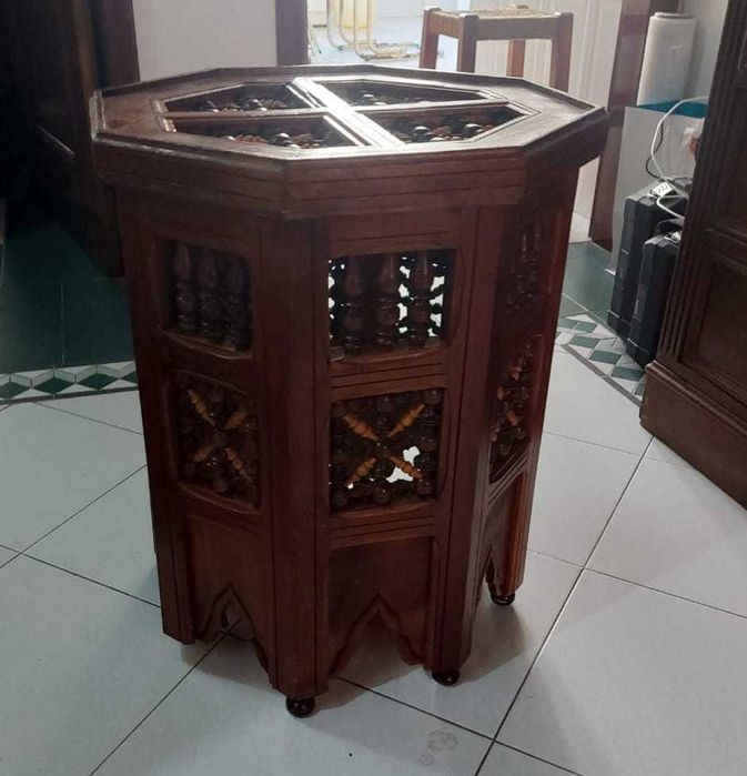 Mesa de chá em madeira maciça