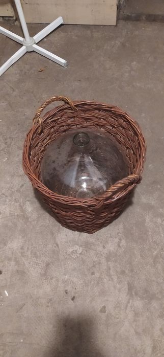 Butla z koszem do wina