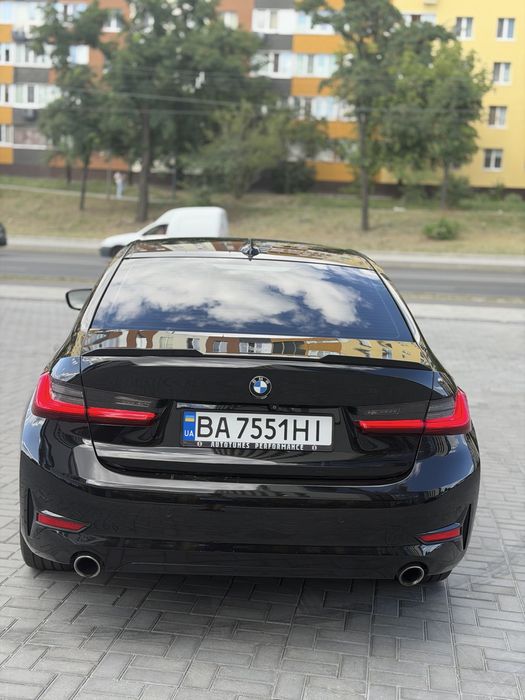 BMW 3 Series 2019 VIN WBA5R7C05LFH48132 фото оголошення 8 з 24