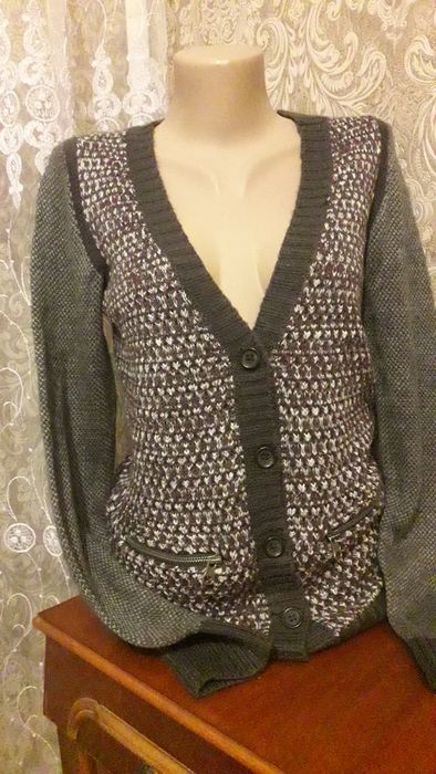 свитера и кофты  разных размеров 48-52