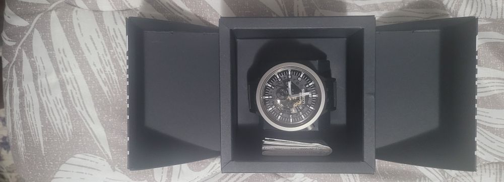 Relógio Swatch novo 160€