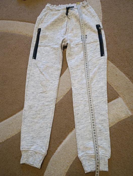 Фірмові спортивні штани на 9-10 років