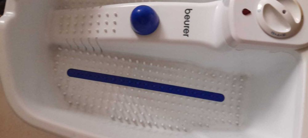 Masażer spa do hydromasażu stóp BEURER