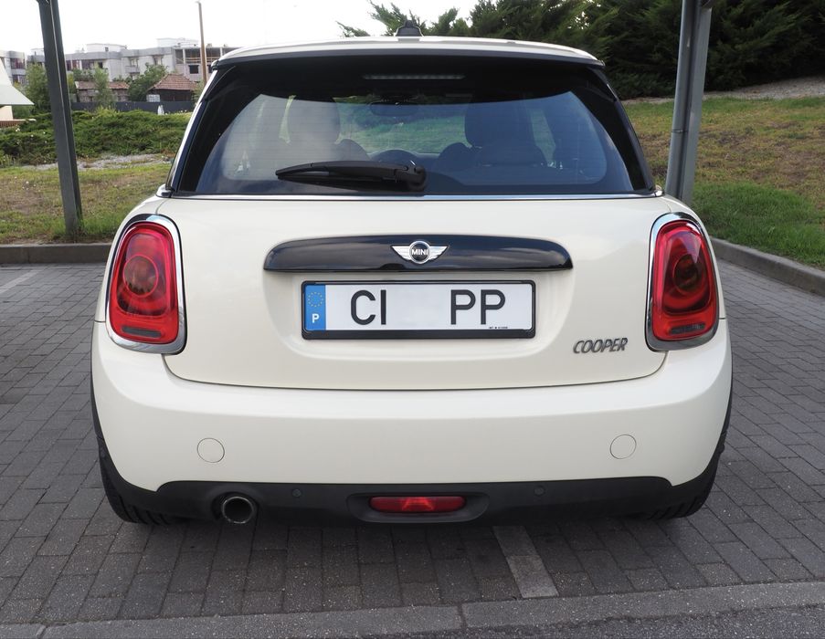 Mini Cooper automático 1.5 gasolina 136 cv , económico, GPS, bancos em couro, estacionamento automático- 194€ mês (sem entrada)