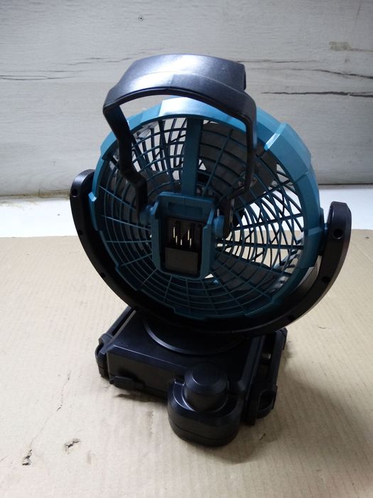 Wentylator akumulatorowy makita CF101D