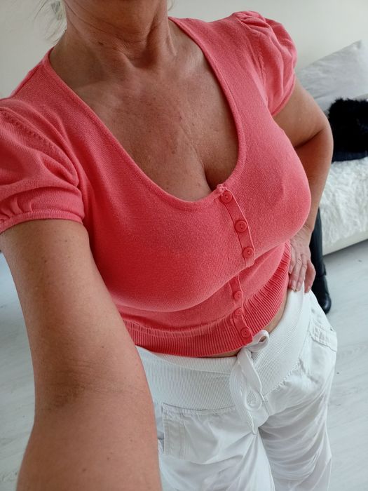 Krótki sweterek z Papaya