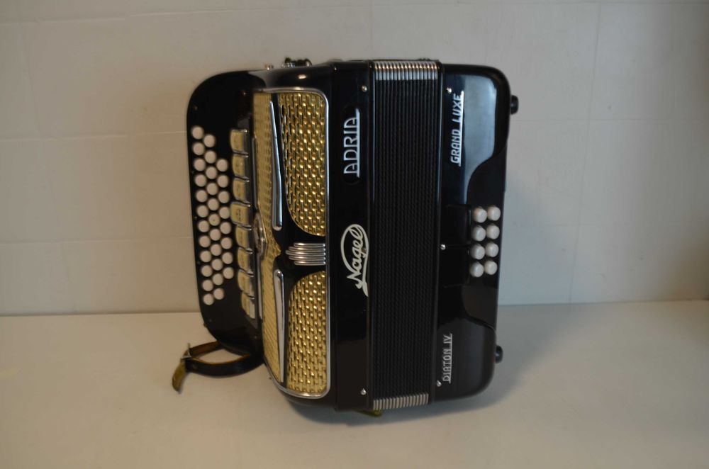 Concertina Adria C 4 voz. N 226