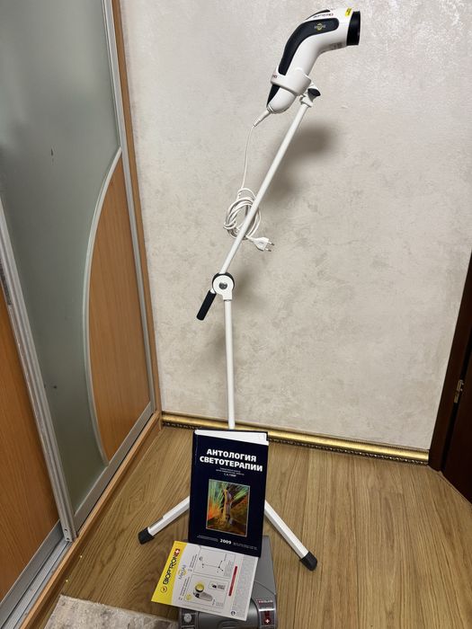 Біоптрон МедОлл (Bioptron MedAll) зі стійкою та книгою