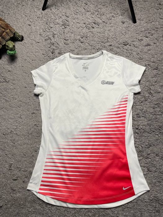 Футболка Nike женская