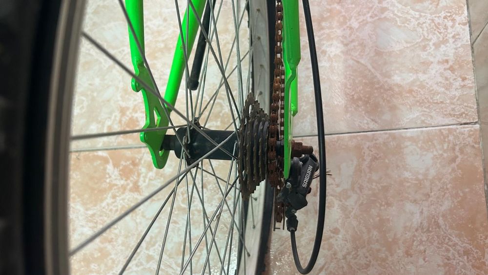 Bicicleta BTT usada