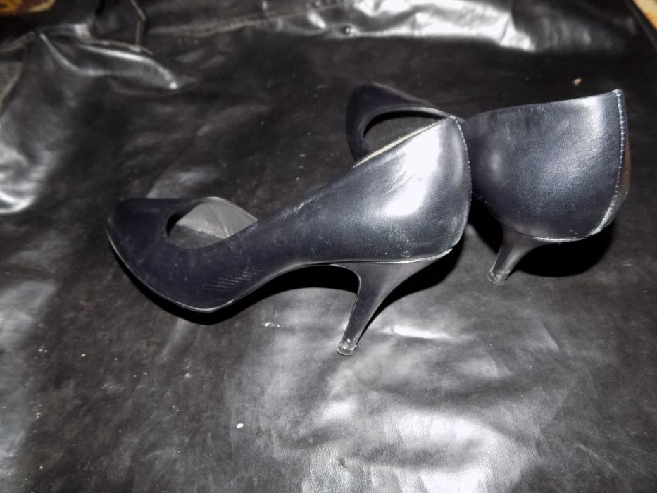 Czarne szpileczki Opus - bardzo dobry stan, super buty na każdą okazję