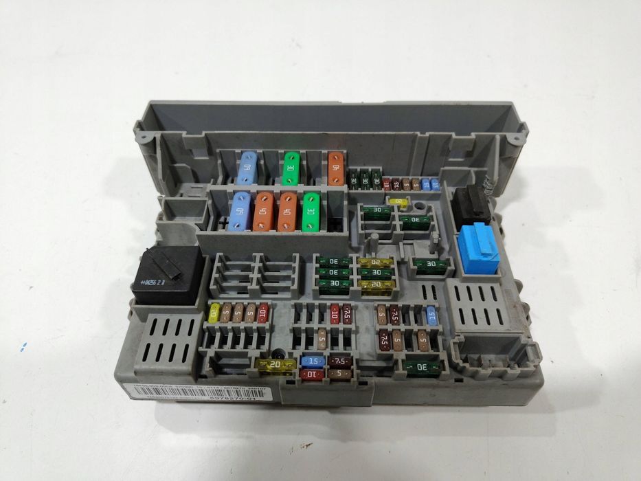 bmw 3 e90 skrzynka bezpieczników 6978270 sprawna