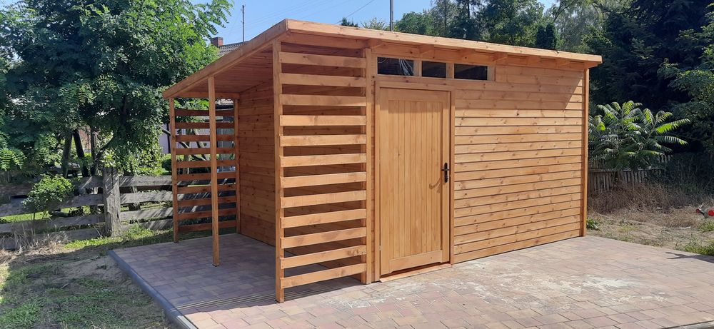 Tarasy, altany, zadaszenia, altanki, meble ogrodowe, stoły, schody.