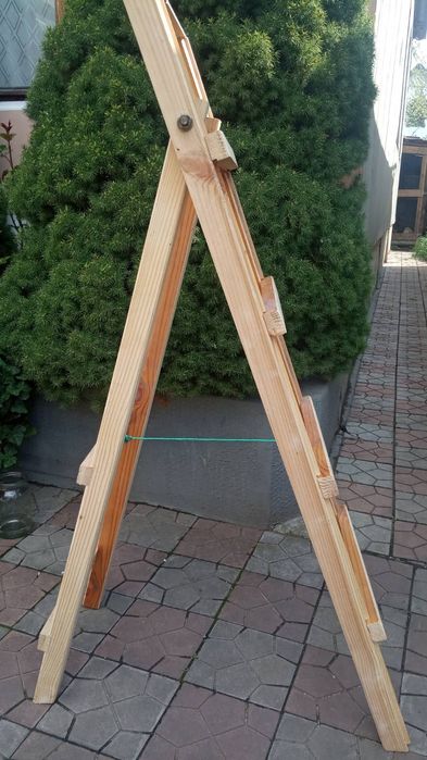 деревянная лестница стремянка