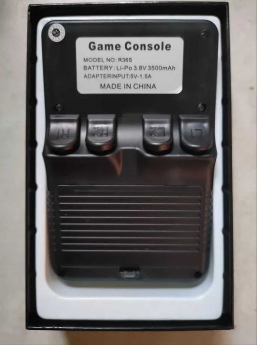 Retro konsola R36S + etui