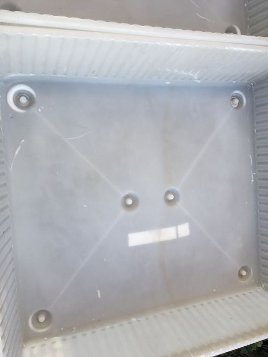 Ikea pojemnik biały pod łóżko
