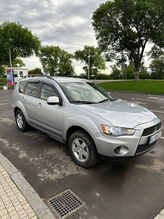 Mitsubishi outlander XL