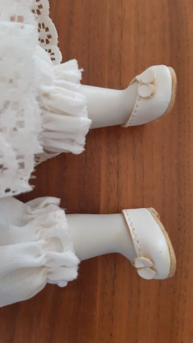 Boneca de porcelana