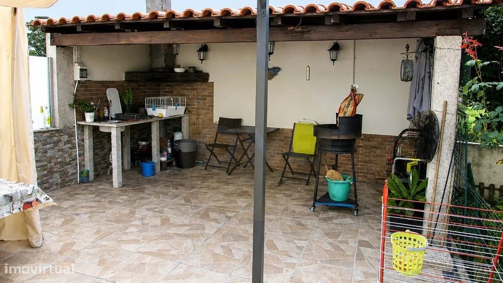 Moradia em Gaveto T3+1 em Figueiredo, Amares