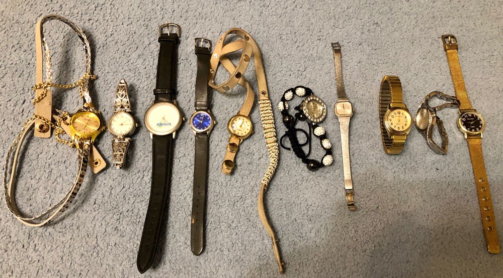 Лот часов. 10 штук.