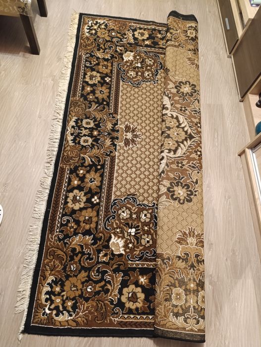 Килим вживаний в хорошому стані .САМОВИВІЗ.