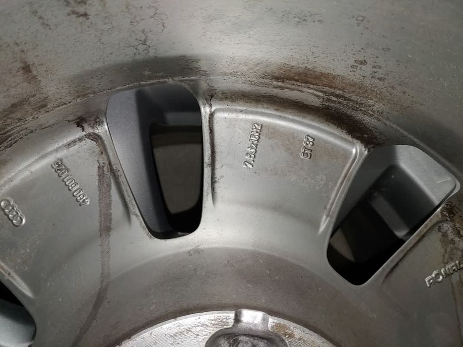 Felgi OE Audi R16 7,5J proste, nie naprawiane.