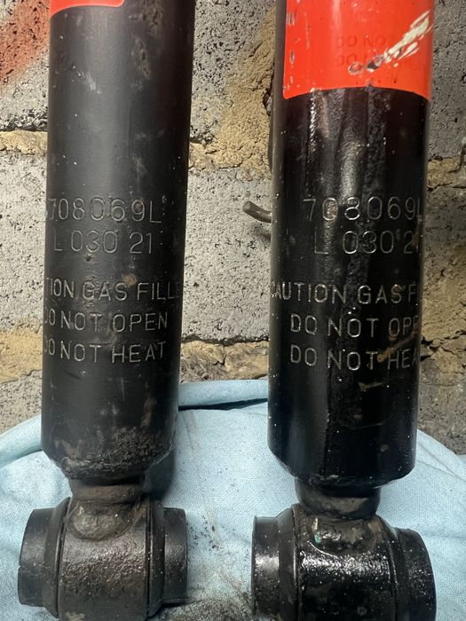 Mersedes benz E211 задні аммортизатори