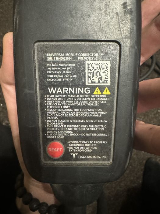 Оригінальний зарядний пристрій Tesla 3/s/x/y