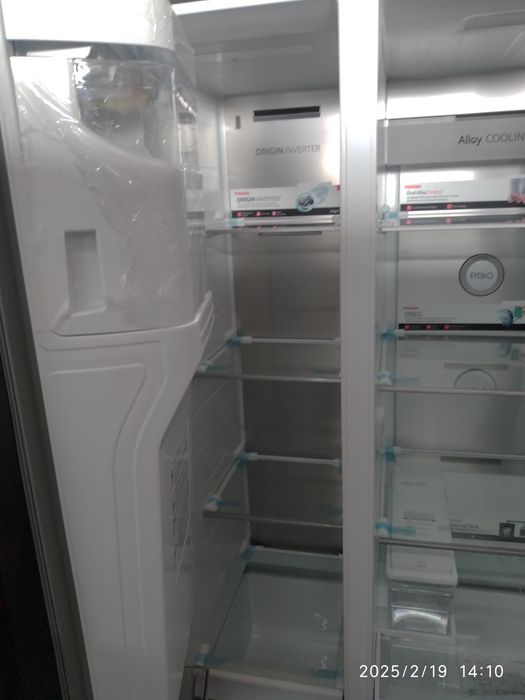 OUTLET Janki ul Wspólna 6 Lodówka Toshiba SBS GR-RS755WI-PMJ(05)