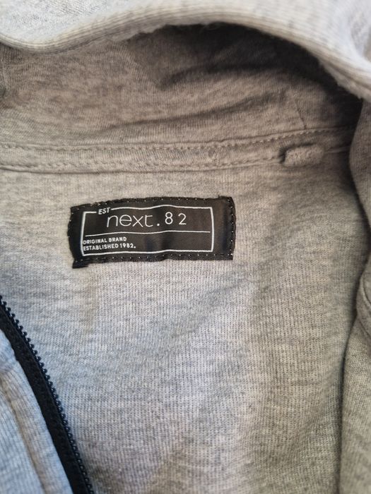 Bluza rozpinana z kieszeniami 176