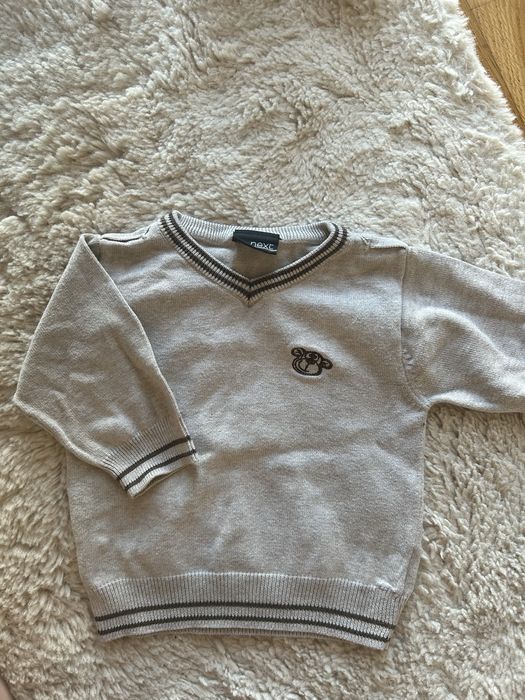 Sweterek z malpka next