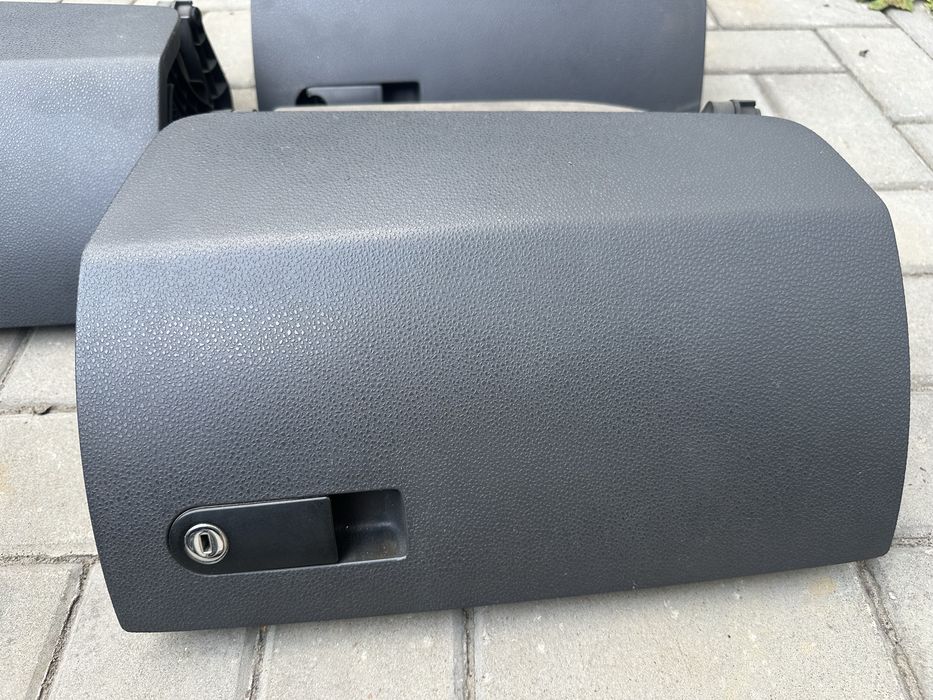 Бардачок Volkswagen Т5 2003-2010
