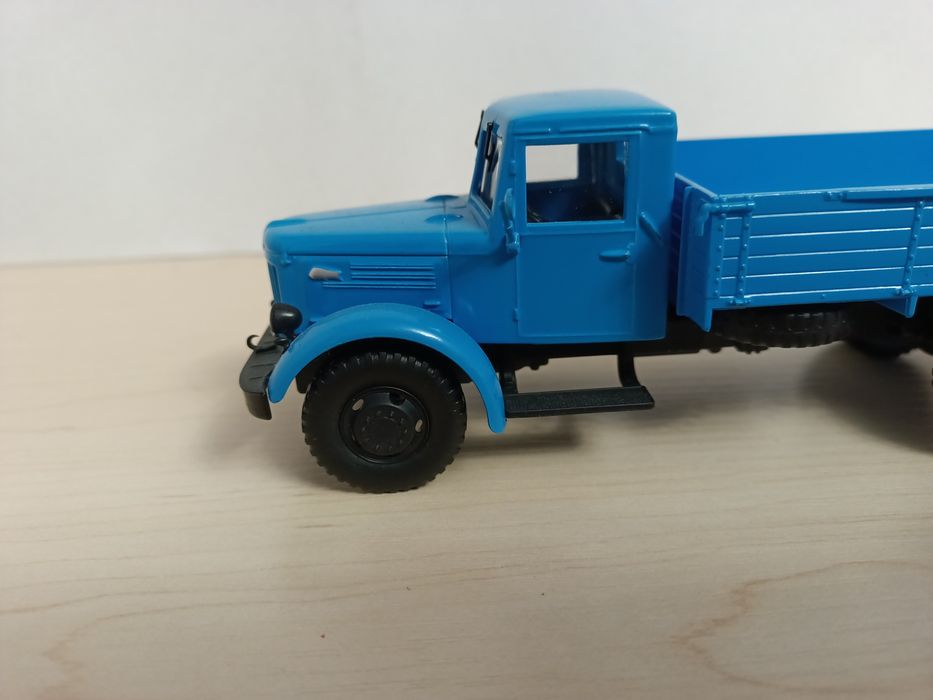 Колекційна модель МАЗ-200 Бортова 1:43 Автоісторія автолегенди ссср