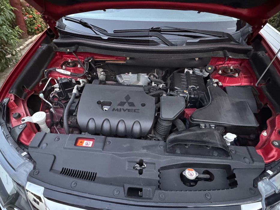 Mitsubishi Outlander 2015