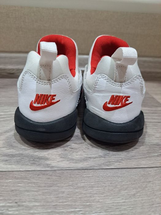 Кроссовки Nike размер 28,5