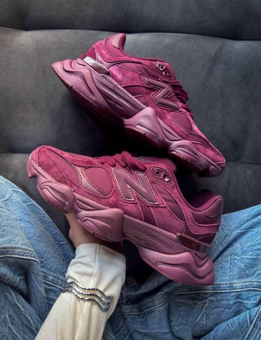 Жіночі спортивні кросівки New Balance 9060 Burgundy нью баланс бордові
