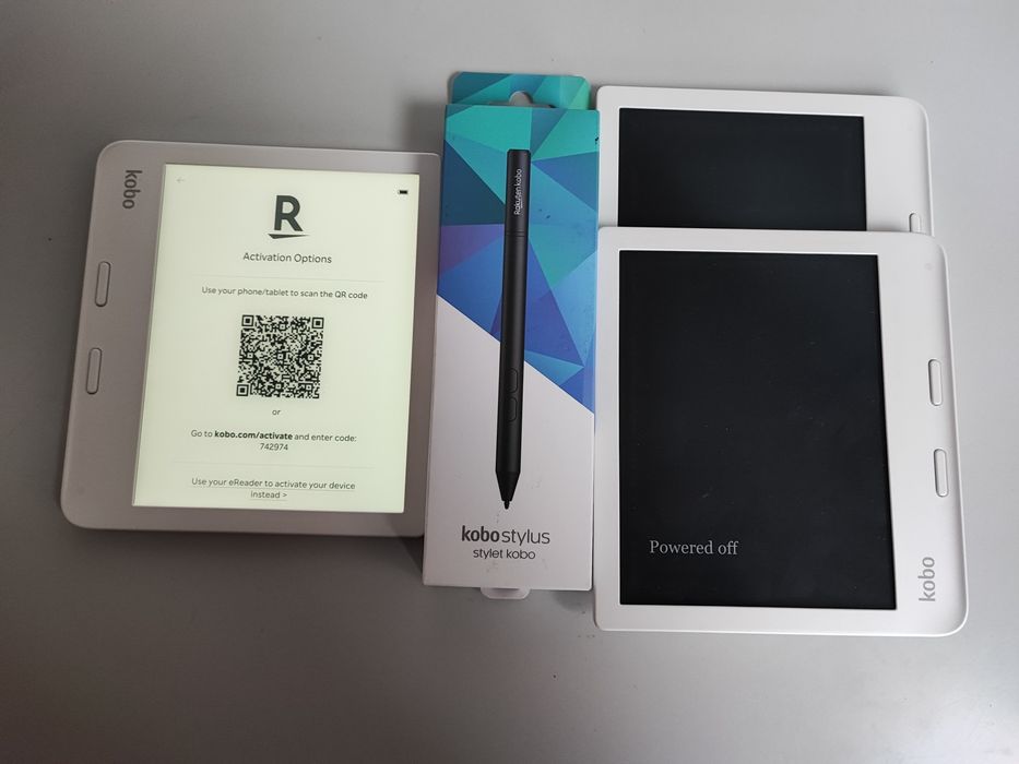 Електронна книга Kobo Libra 2, Водозахист IPX8, Стилус в комплекті